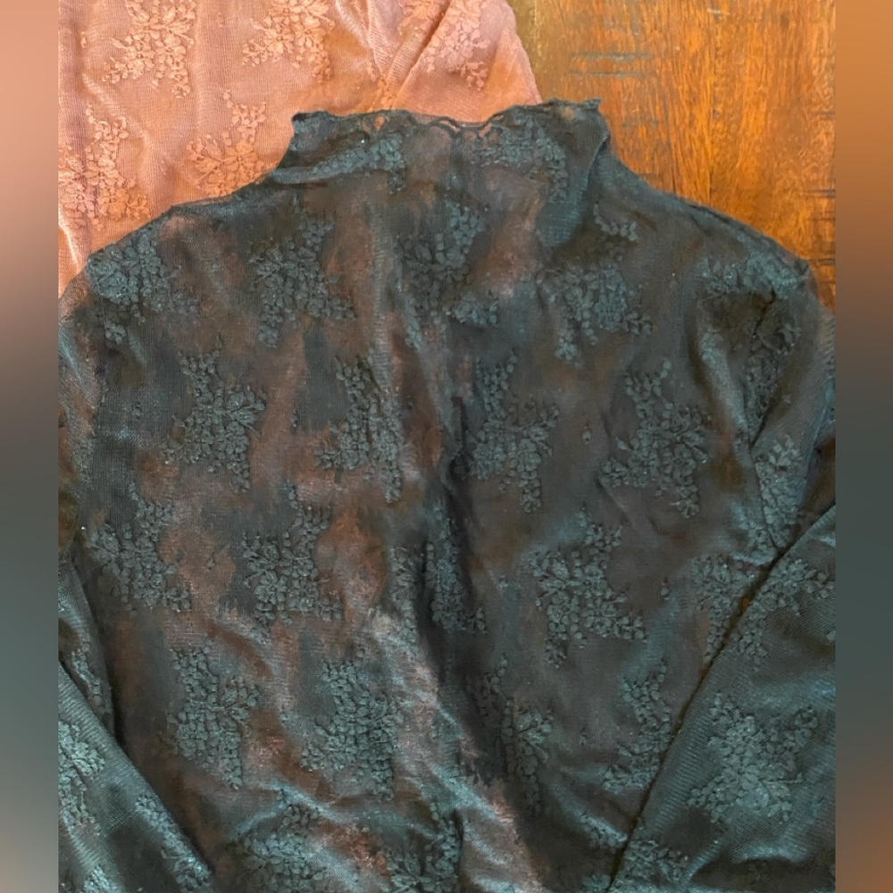 Lace Long Sleeve Tops in Black and Dusty Rose - Picture 6 of 8